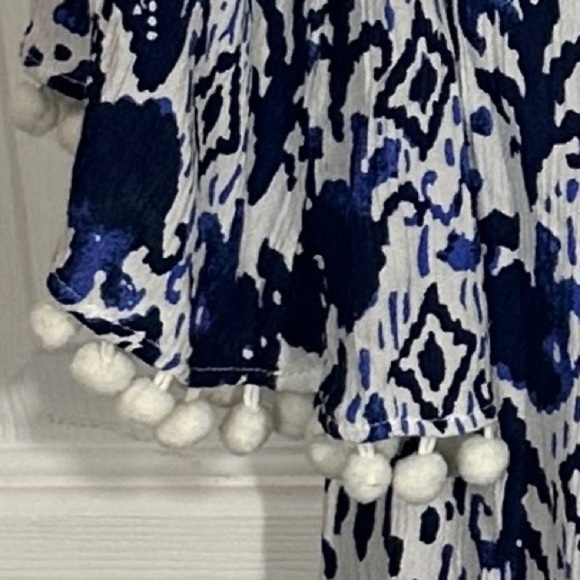 Lilly Pulitzer size small Nita off the shoulder cover up dress, pom pom sleeves - Picture 3 of 11